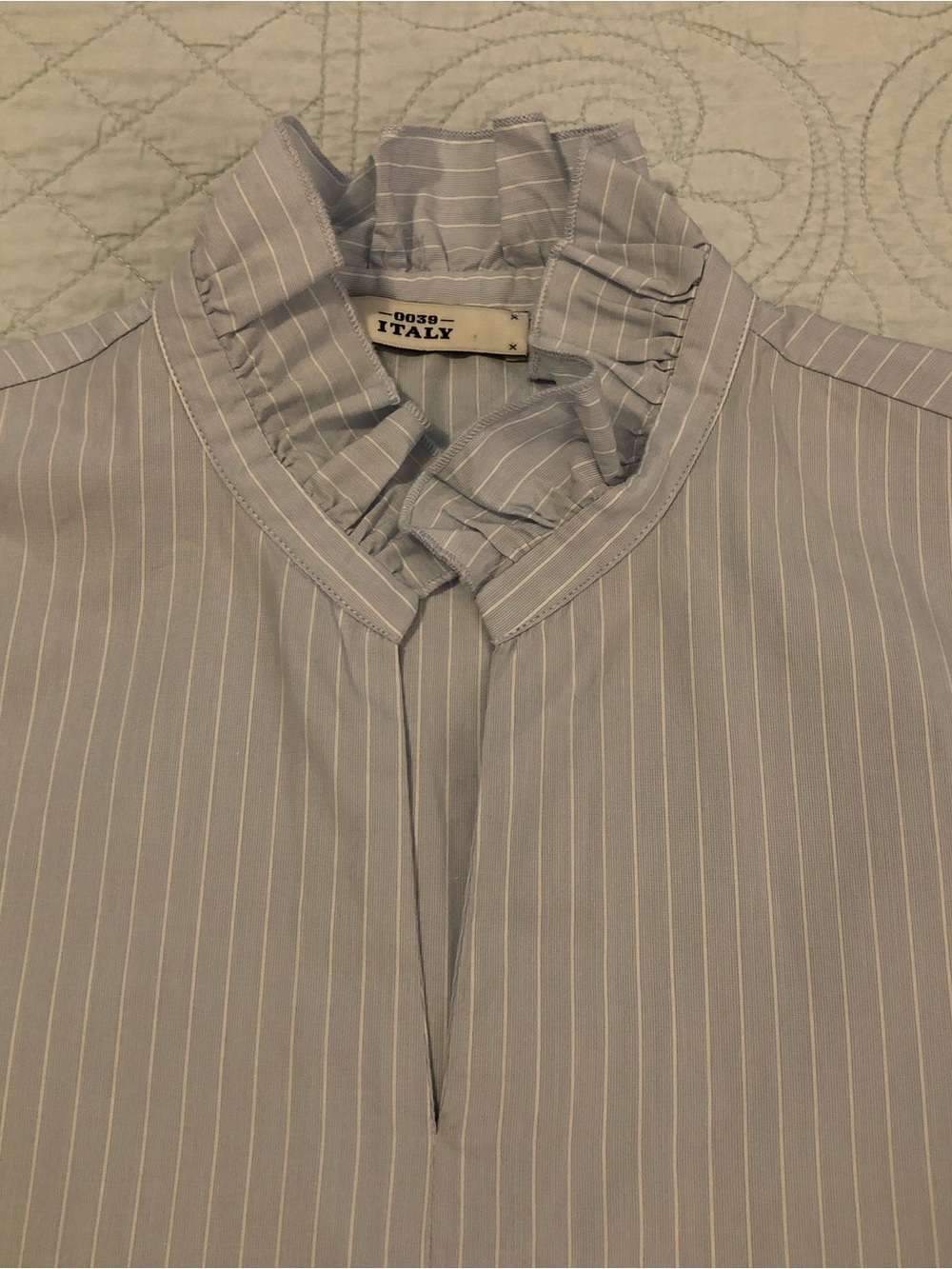 0039 Italy striped popover top. Size XS.